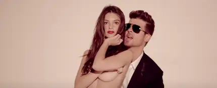 Emily Ratajkowski asegura que Robin Thicke la acosó sexualmente en 'Blurred Lines' Emily Ratajkowski asegura que Robin Thicke la acosó sexualmente en 'Blurred Lines'