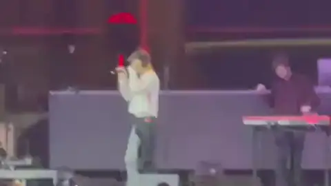 Pol Granch canta 'TIroteo' Pol Granch canta 'TIroteo'