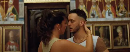 Nathy Peluso y C. Tangana bailan bachata en la Catedral de Toledo Nathy Peluso y C. Tangana bailan bachata en la Catedral de Toledo