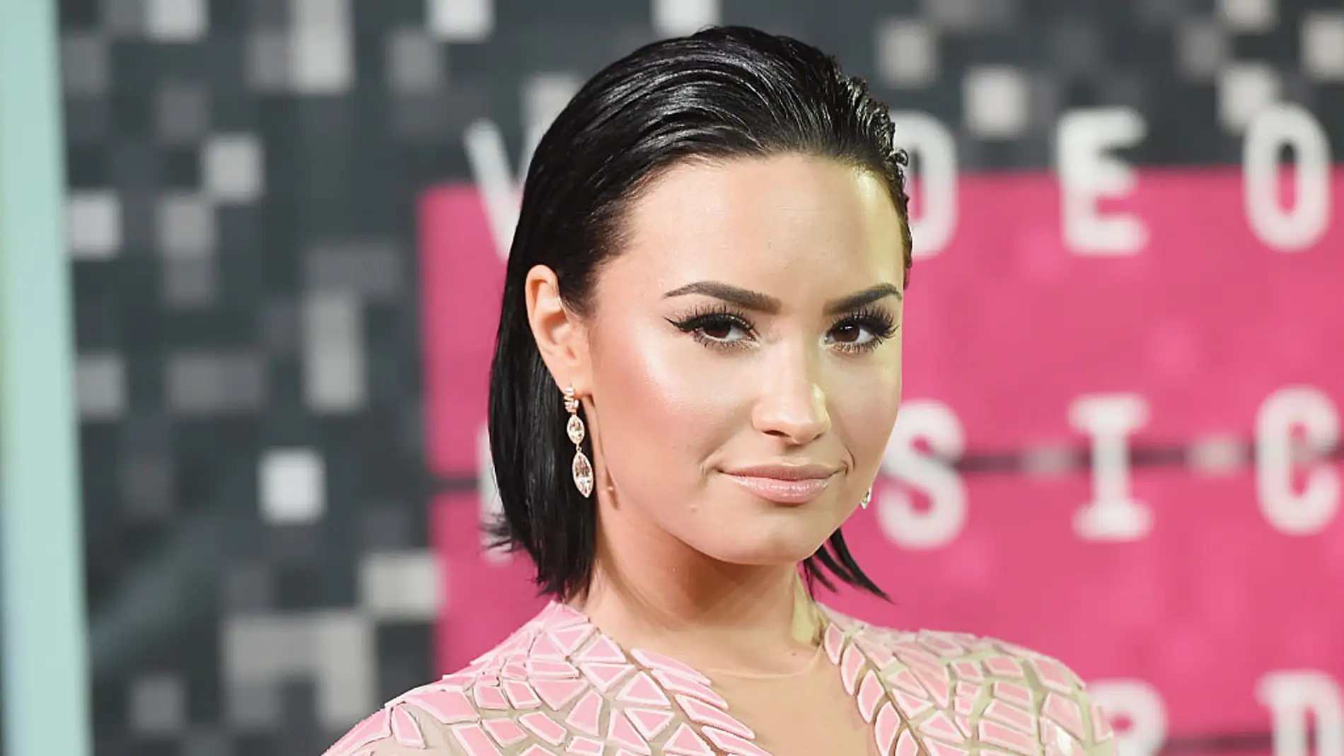 Demi Lovato defiende a los extraterrestres frente al término 'alien'