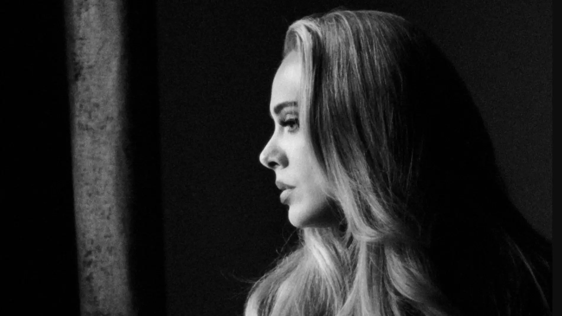 Adele en el vídeo de 'Easy on me'