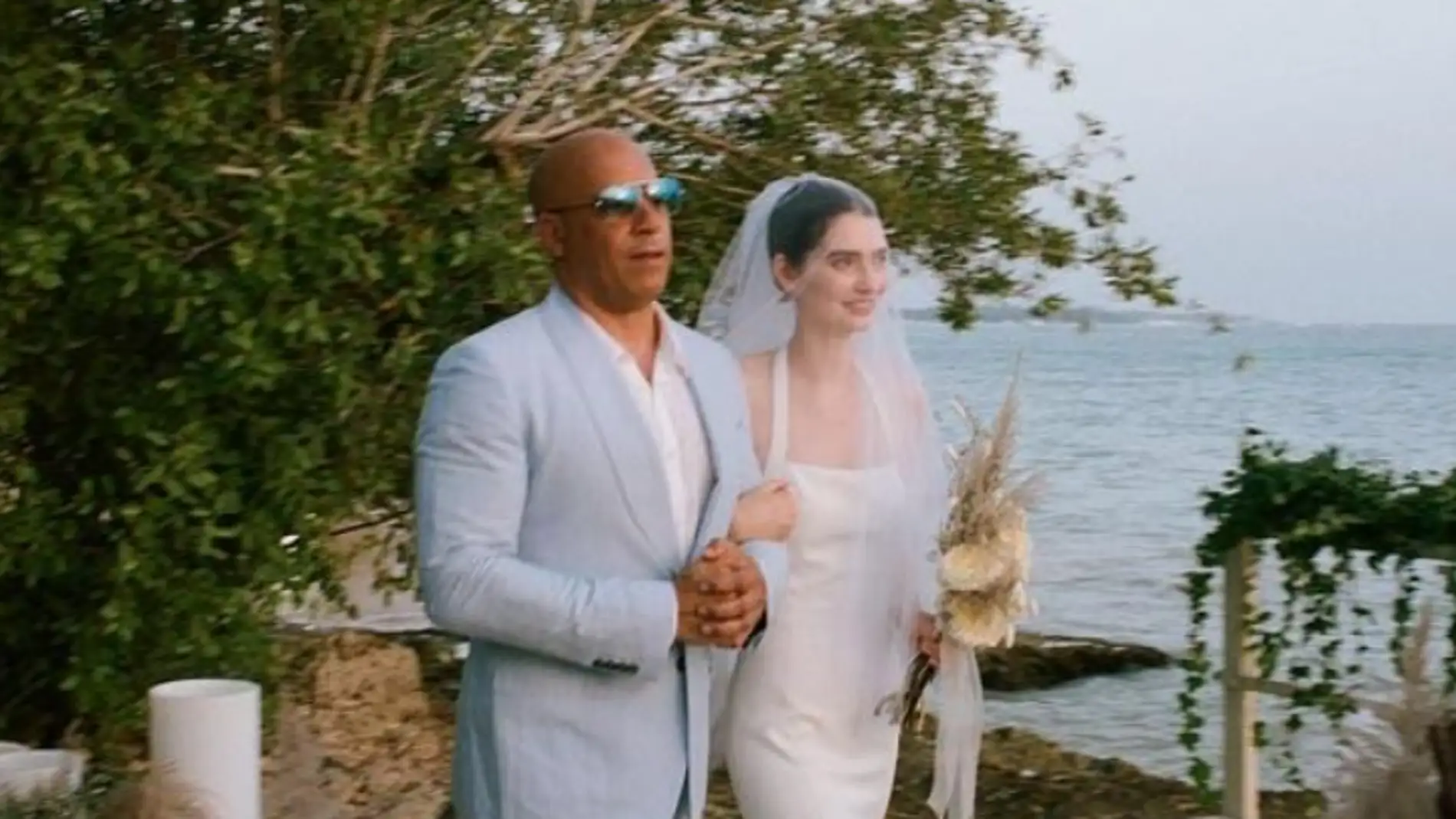 El emotivo gesto de Vin Diesel con el fallecido Paul Walker: acompañó a su hija al altar el día de su boda
