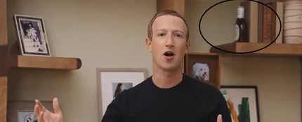 Mark Zuckerberg cambia el nombre a Facebook, pero la gente se fija en lo que se ve al fondo de esta foto Mark Zuckerberg cambia el nombre a Facebook, pero la gente se fija en lo que se ve al fondo de esta foto