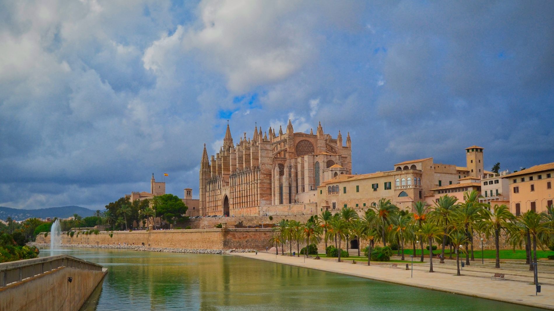 ¿A Qué Hora Anochece Y Amanece Tras El Cambio De Hora En España ...