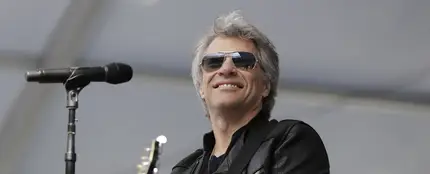 Jon Bon Jovi cancela su concierto minutos antes de empezar tras dar positivo en Covid Jon Bon Jovi cancela su concierto minutos antes de empezar tras dar positivo en Covid