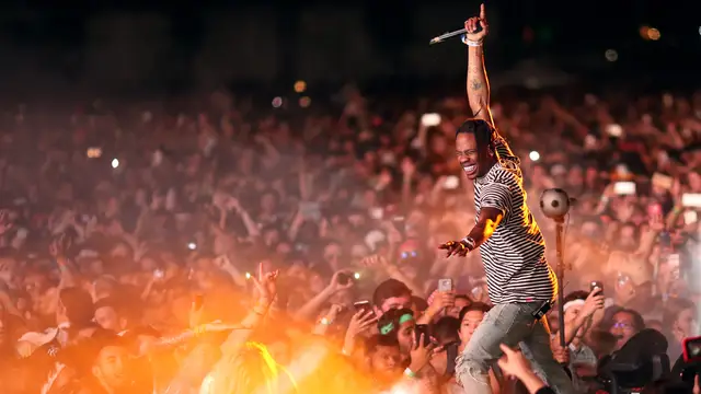 Travis Scott durante un concierto