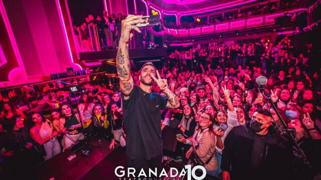 Álvaro de Luna, con el público del showcase de Granada