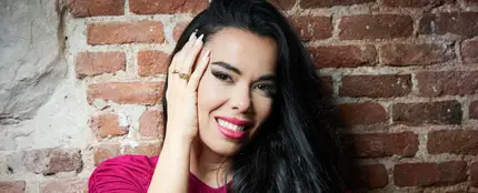 Beatriz Luengo: dos bodas, dos hijos, 16 años con Yotuel Romero y muchas canciones para otros Beatriz Luengo: dos bodas, dos hijos, 16 años con Yotuel Romero y muchas canciones para otros