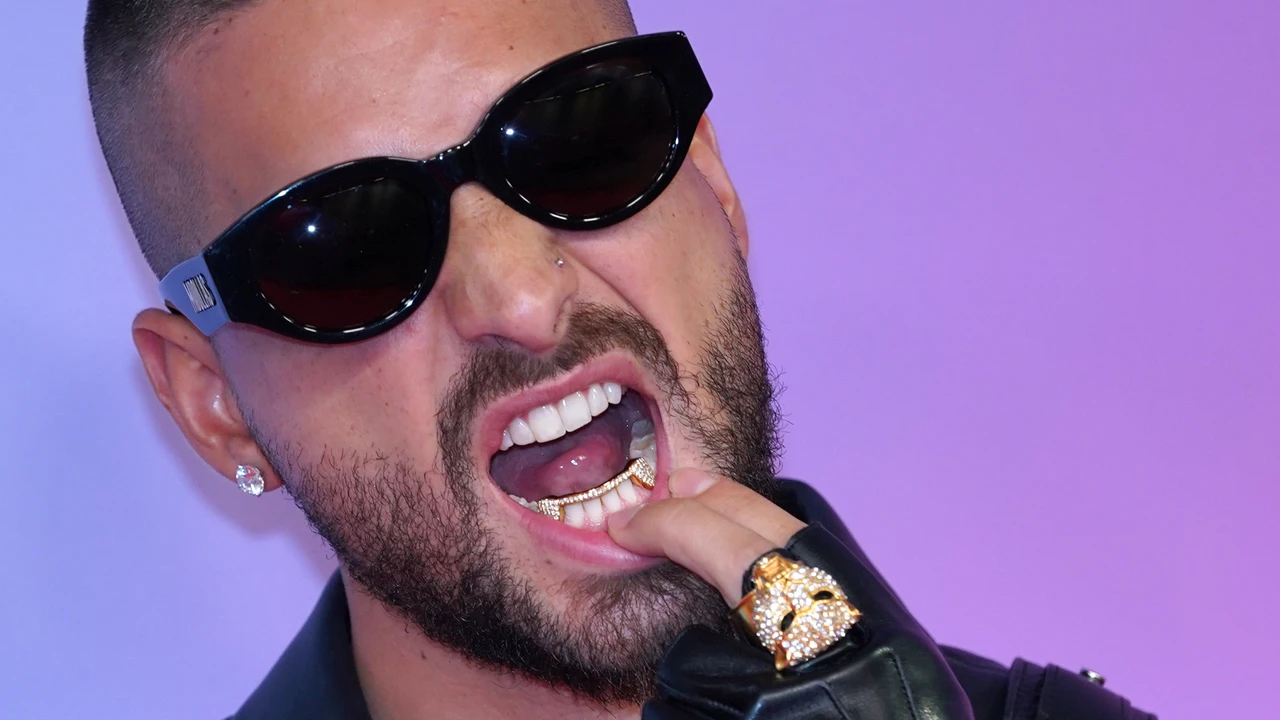 Maluma se desnuda para celebrar los 60 millones de seguidores