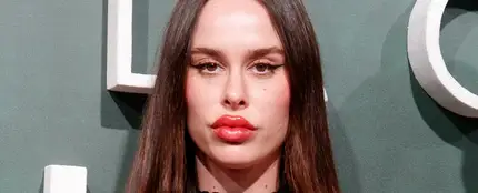 De Virgen María a conejita Playboy De Virgen María a conejita Playboy