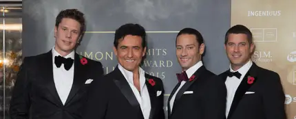 "Aún está aquí": Il Divo se despide de Carlos Marín con un emotivo mensaje navideño "Aún está aquí": Il Divo se despide de Carlos Marín con un emotivo mensaje navideño