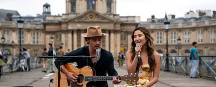¿Cuál es la canción que cantan Mindy y Benoit en 'Emily in Paris'? La historia de 'Mon Soleil’ ¿Cuál es la canción que cantan Mindy y Benoit en 'Emily in Paris'? La historia de 'Mon Soleil’