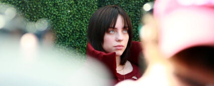 Una actriz de cine adulto culpa a los padres de Billie Eilish de su trauma con el porno