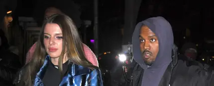 Kanye West y su novia Julia Fox Kanye West y su novia Julia Fox