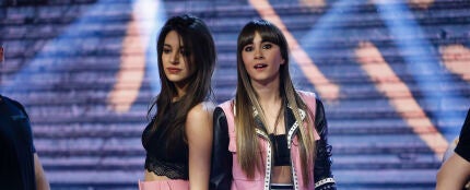 Aitana y Ana Guerra cantan 'Lo malo'.