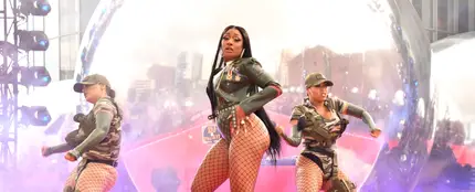 Megan Thee Stallion durante una actuación Megan Thee Stallion durante una actuación