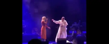 Alba Reche y Valeria Castro cantan juntas 'Algo contigo' Alba Reche y Valeria Castro cantan juntas 'Algo contigo'