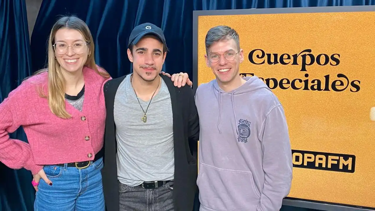 Gonzalo Hermida con Eva Soriano e Iggy Rubín en 'Cuerpos especiales' Gonzalo Hermida con Eva Soriano e Iggy Rubín en 'Cuerpos especiales'