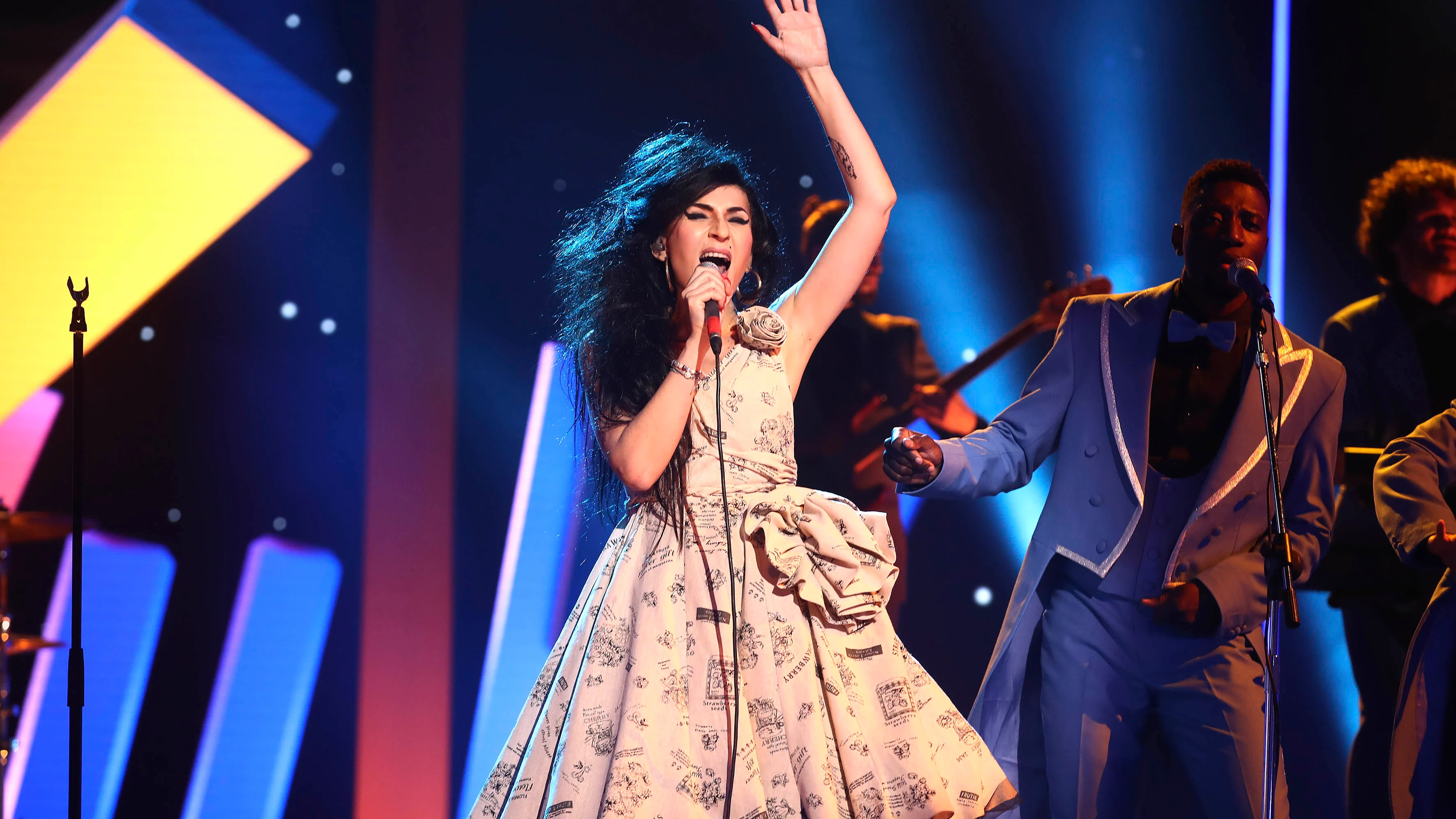 Sandra Golpe resucita a la reina del soul con ‘Tears dry on their own’ como Amy Winehouse 