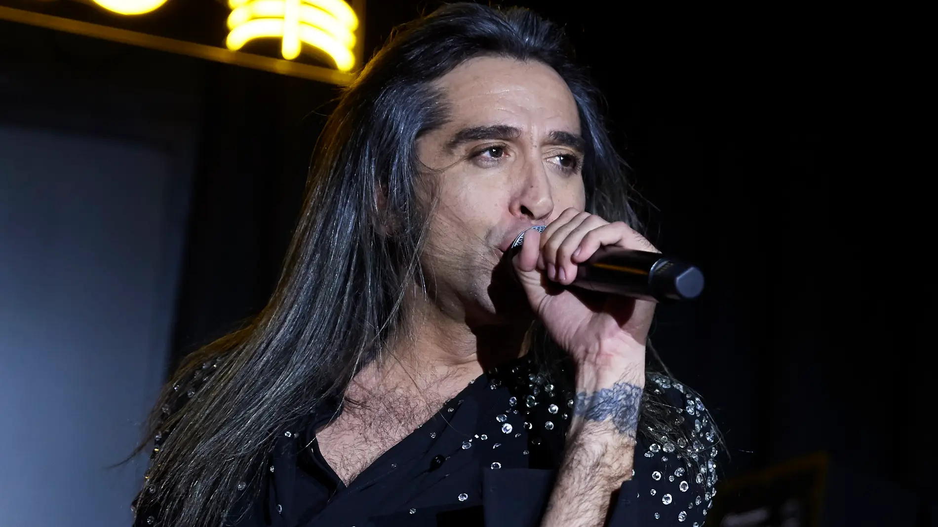 Mario Vaquerizo, durante un concierto de las Nancys Rubias