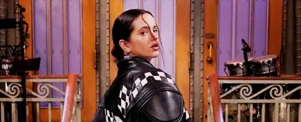 Rosalía en Saturday Night Live Rosalía en Saturday Night Live