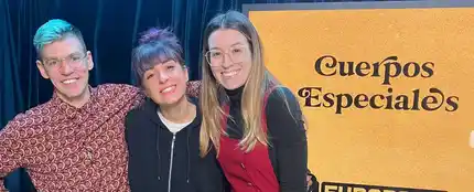 Chica Sobresalto visita 'Cuerpos especiales' Chica Sobresalto visita 'Cuerpos especiales'