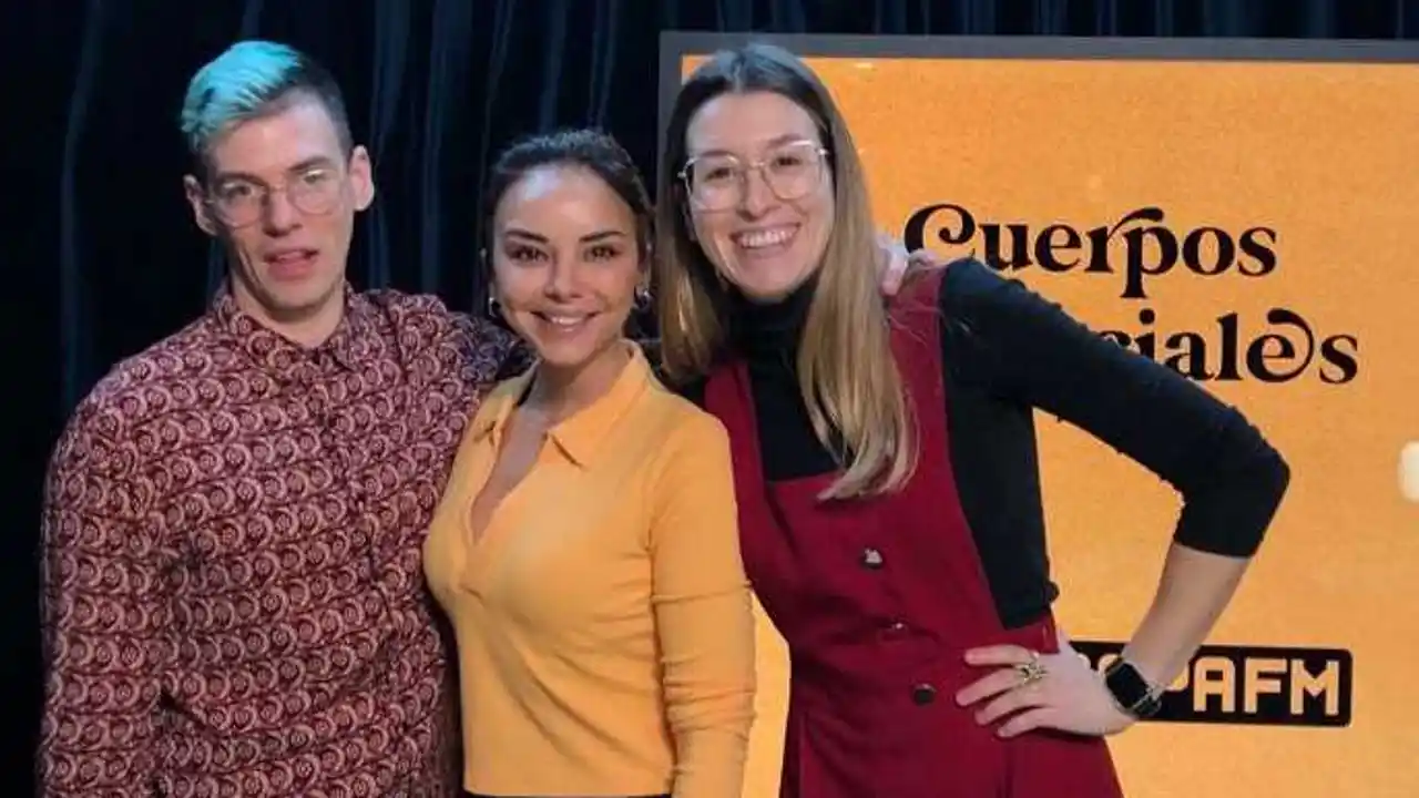Chenoa visita 'Cuerpos especiales' Chenoa visita 'Cuerpos especiales'