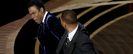 Will Smith pierde los papeles y le pega un puñetazo a Chris Rock en los Oscar Will Smith pierde los papeles y le pega un puñetazo a Chris Rock en los Oscar