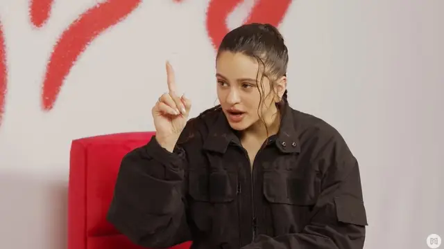Rosalía, en su entrevista con 'Martha Debayle'