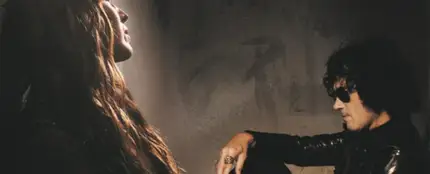 Mónica Naranjo y Bunbury cantan contra el abuso de poder en 'EY!' Mónica Naranjo y Bunbury cantan contra el abuso de poder en 'EY!'
