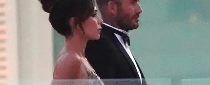 Todos los detalles de vestido de Victoria Beckham para la boda de su hijo Brooklyn Beckham con Nicola Peltz Todos los detalles de vestido de Victoria Beckham para la boda de su hijo Brooklyn Beckham con Nicola Peltz