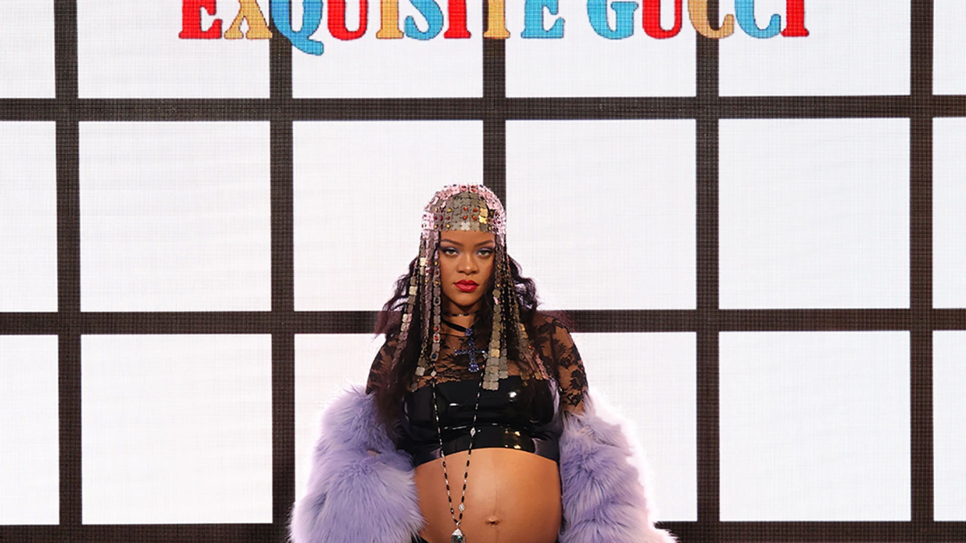 Rihanna, embarazada de su primer hijo