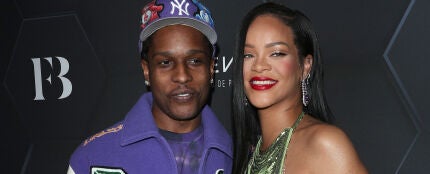 Rihanna y ASAP Rocky en un evento de Fendy en Los Angeles en febrero de 2022