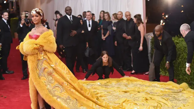 Rihanna Met Gala 2015
