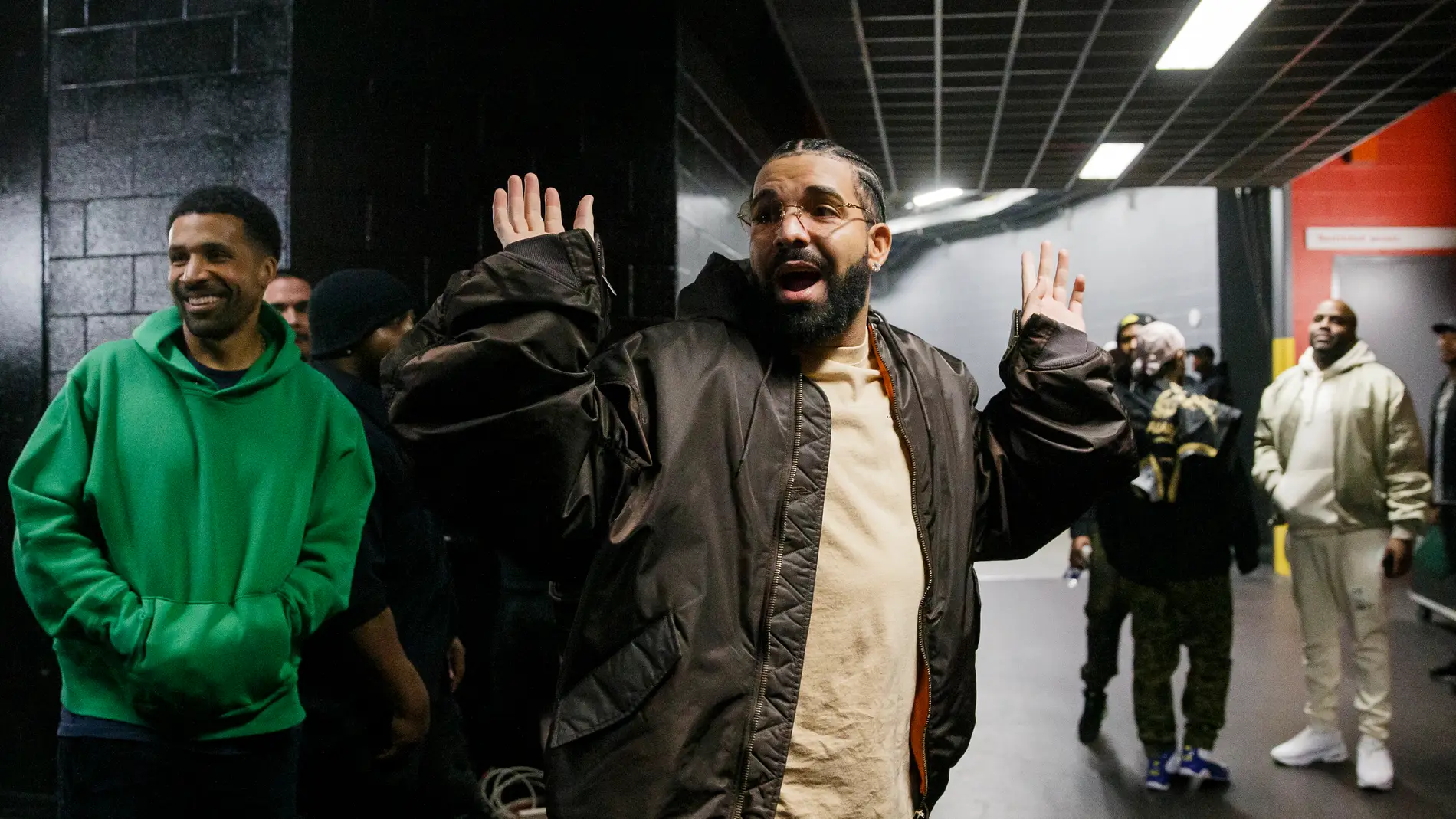 Drake no da en la tecla y pierde medio millón de dólares en una apuesta deportiva