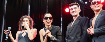 Chanel y sus bailarines en la Plaza Mayor