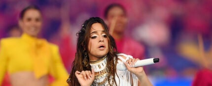 Camila Cabello, durante su actuación en la final de la Champions entre el Real Madrid y el Liverpool