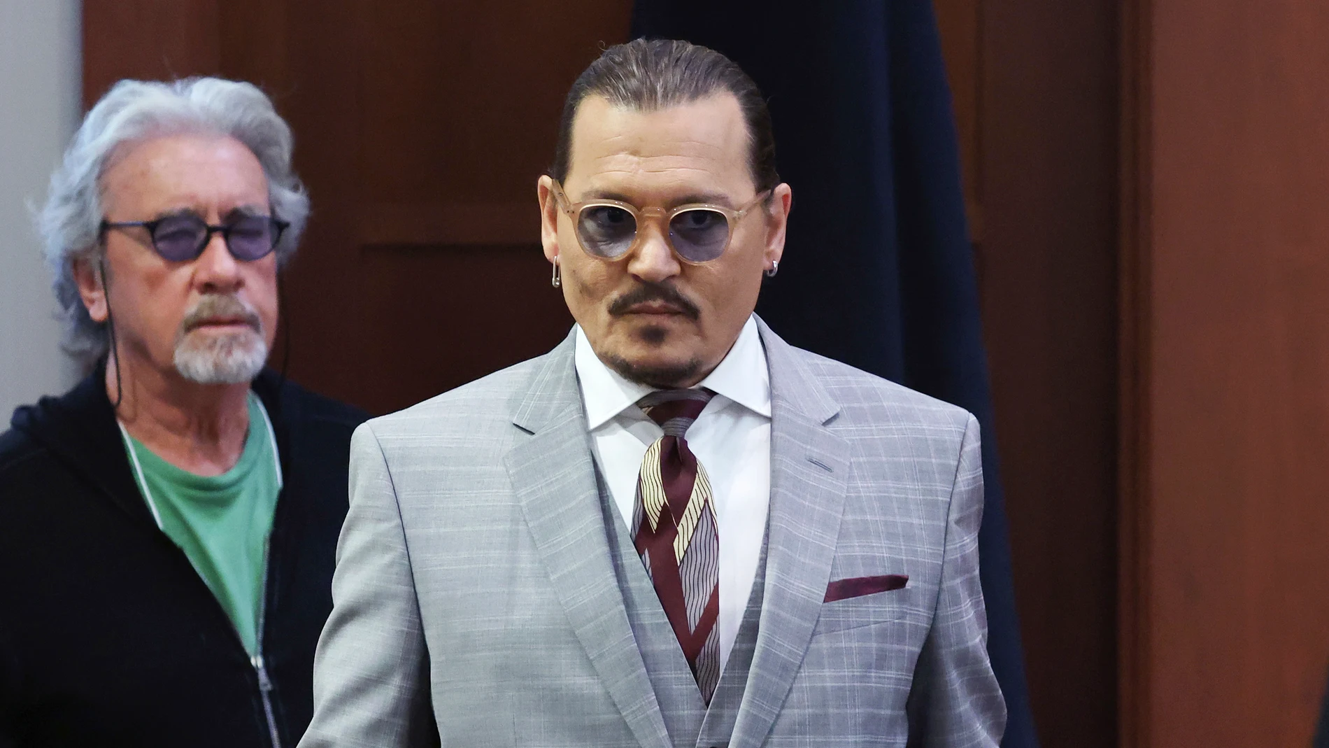El proceso judicial que enfrenta a Johnny Depp y a Amber Heard ha llegado a su fin. Ahora, el jurado tiene la palabra. Por ello, se reunió este martes 31 de mayo con el objetivo de alcanzar un veredicto final. No obstante, no consiguieron tomar una decisión y el proceso se reanudará este miércoles 1 de unio. 