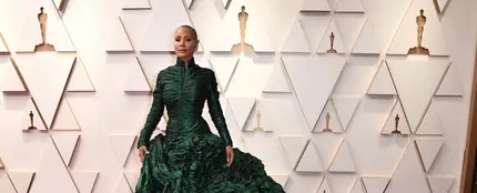Jada Pinkett Smith ha pedido la reconciliación entre Sam Smith y Chris Rock. Además, la actriz y pareja del ganador de la estatuilla ha dedicado su último programa de Red Table Talk a hablar de la alopecia, una enfermedad que sufre Jada Pinkett Smith ha pedido la reconciliación entre Sam Smith y Chris Rock. Además, la actriz y pareja del ganador de la estatuilla ha dedicado su último programa de Red Table Talk a hablar de la alopecia, una enfermedad que sufre