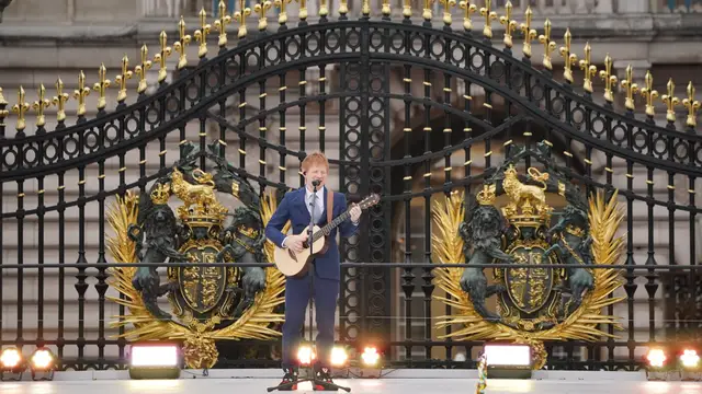 Ed Sheeran canta 'Perfect' en el Jubileo de Isabel II
