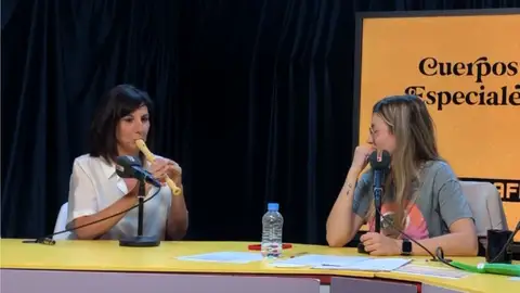 Malena Alterio toca la flauta en 'Cuerpos espciales' Malena Alterio toca la flauta en 'Cuerpos espciales'