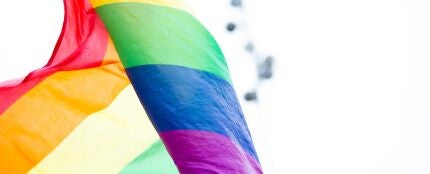 Qué significan los colores de la bandera LGTBIQ+ 