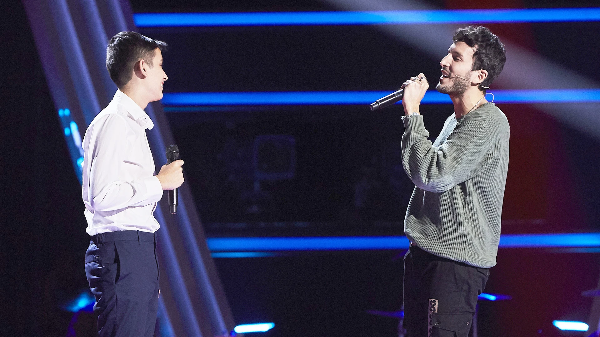 &iexcl;Dos showman en escena! Sebasti&aacute;n Yatra canta &lsquo;Fly me to the moon&rsquo; con Pablo Fern&aacute;ndez en &lsquo;La Voz Kids&rsquo;