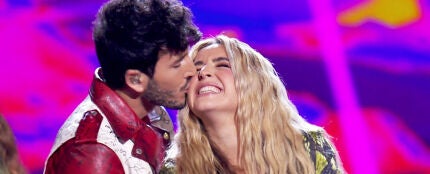 Sebasti&aacute;n Yatra y Lola &Iacute;ndigo, mucho baile y complicidad al ritmo de &lsquo;Chica ideal&rsquo; en &lsquo;La Voz Kids&rsquo; 