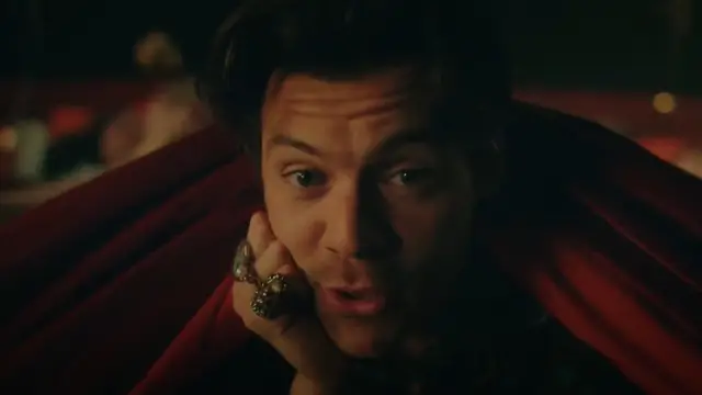 Harry Styles te invita a su fiesta de pijamas con el videoclip de 'Late Night Talking'