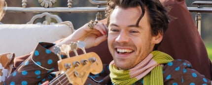 Harry Styles saluda a una mujer en su concierto en M&eacute;xico y esta es su reacci&oacute;n 