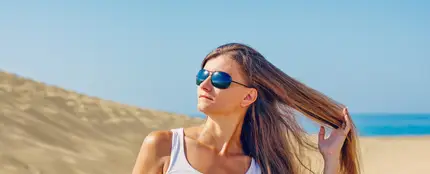 Cómo cuidar el pelo cuando estás en la playa o en la piscina Cómo cuidar el pelo cuando estás en la playa o en la piscina