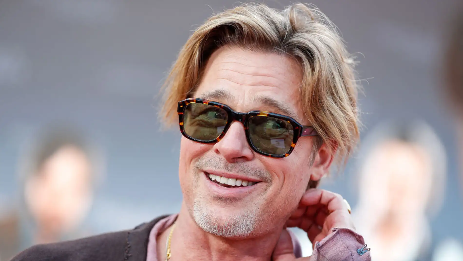 Brad Pitt llevó una falda en el estreno de 'Bullet Train' y este es el motivo 