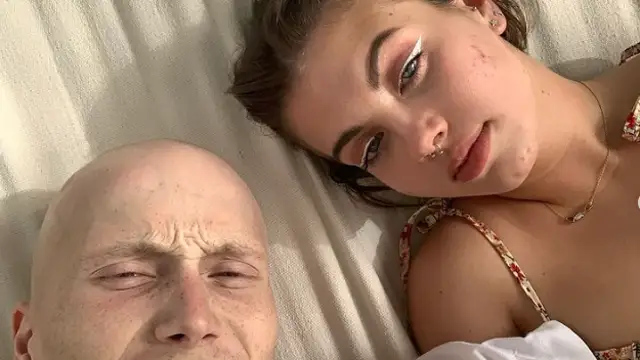 La desgarradora carta de la novia del 'tiktoker' Charlie tras su muerte: "Tenía claro que esto era lo único que nos separaría"