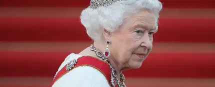 La reina de Inglaterra, Isabel II, en una foto de archivo durante una visita a Alemania La reina de Inglaterra, Isabel II, en una foto de archivo durante una visita a Alemania